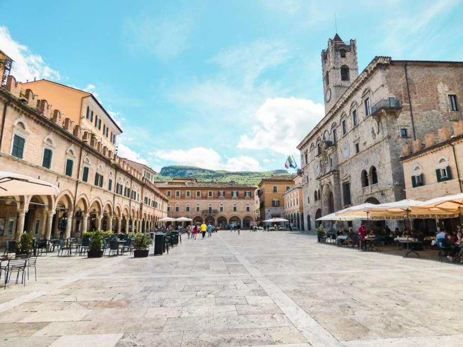 Charme In Centro With Private Parking Lejlighed Ascoli Piceno Eksteriør billede