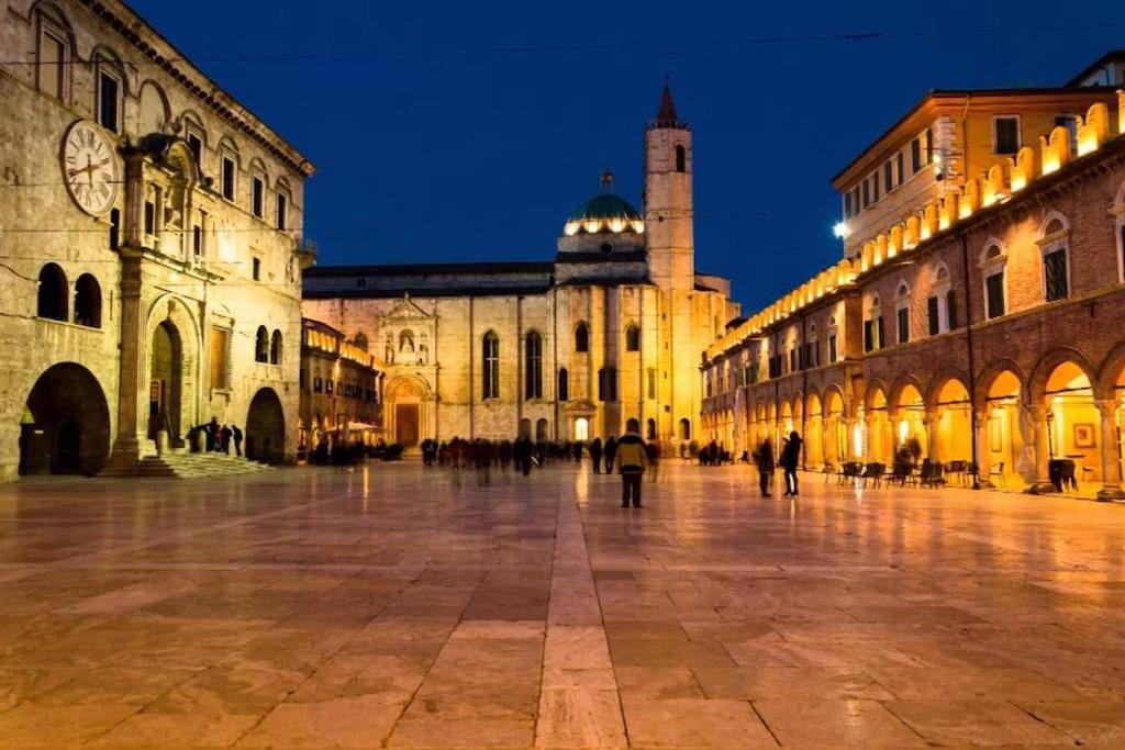 Charme In Centro With Private Parking Lejlighed Ascoli Piceno Eksteriør billede
